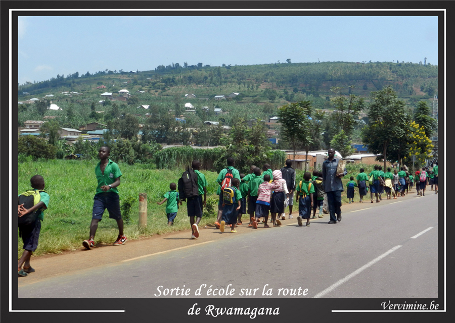 sortie d'cole au Rwanda